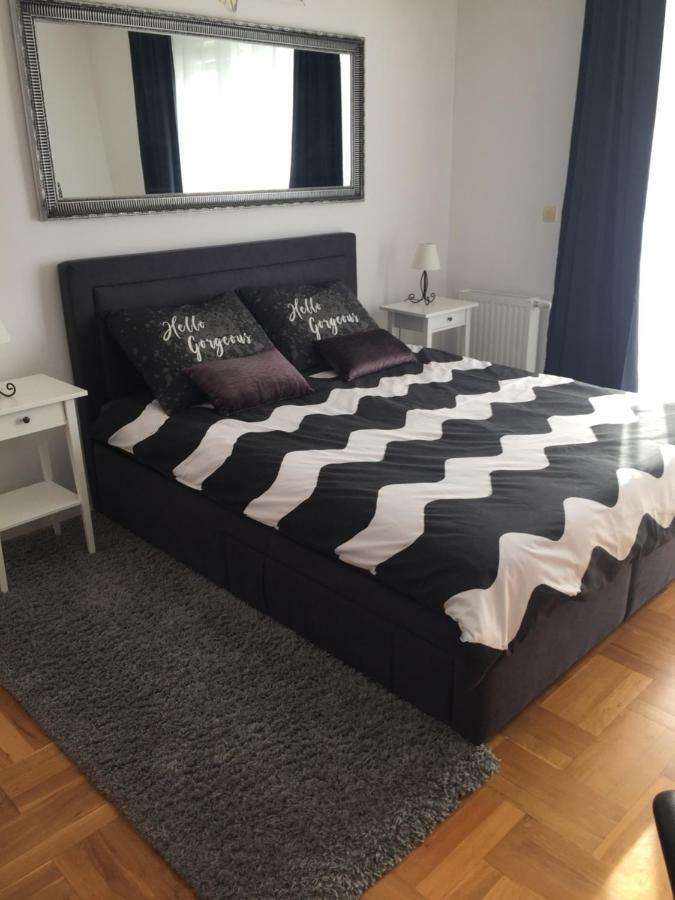 Studio Apartman Lara *** Ösek Dış mekan fotoğraf