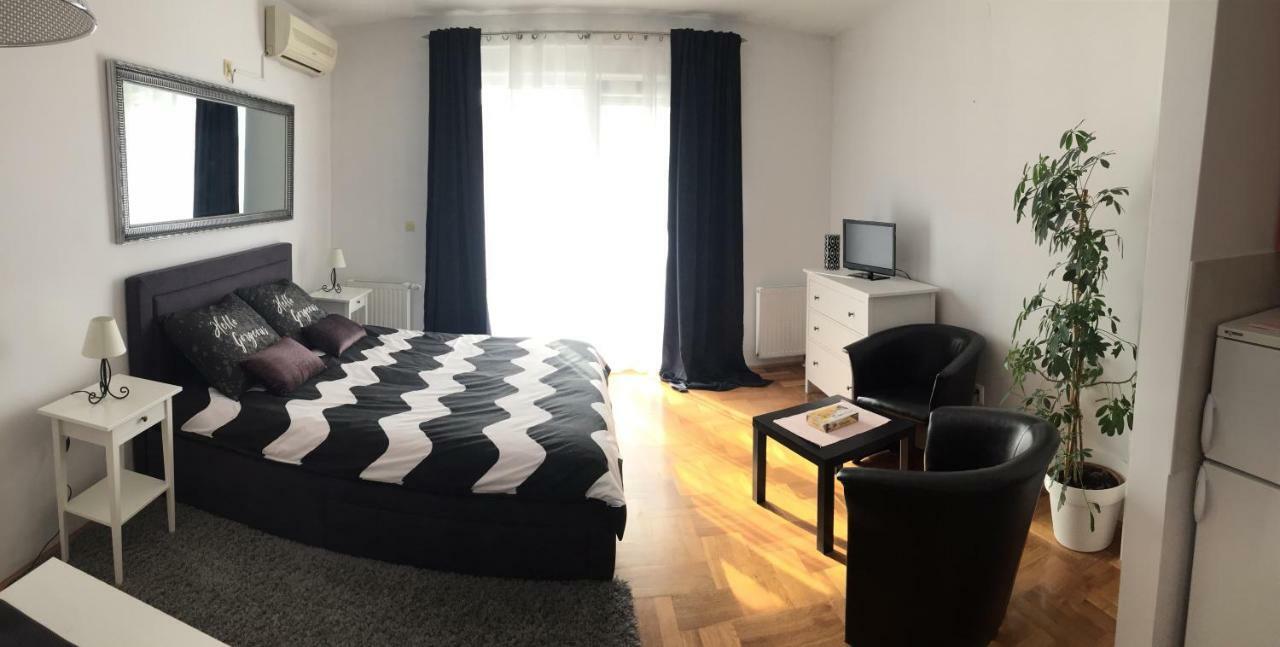 Studio Apartman Lara *** Ösek Dış mekan fotoğraf